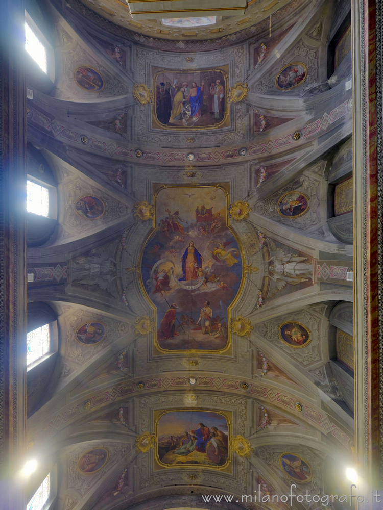 Biella (Italy) - Vault of the nave of the Church of the Holy Trinity